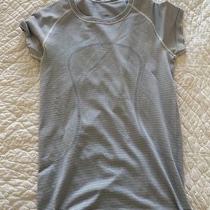 LULULEMON shirt